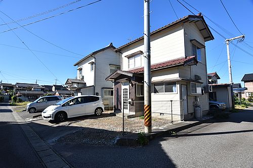 クレーンズ塩町貸家